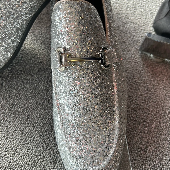 NWT Bravo Silver Glitter Loafers - Picture 2 of 4